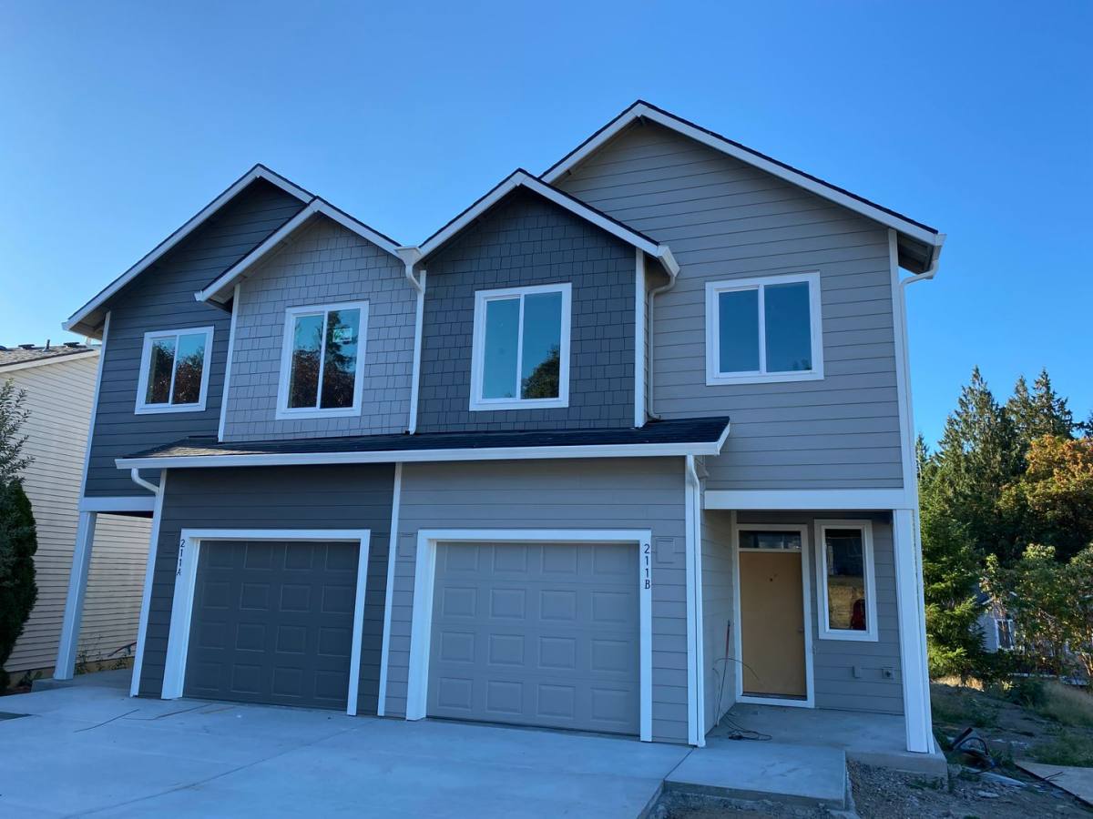 Townhouse for rent at 211 Cloverdale Rd, Kalama, WA 98625