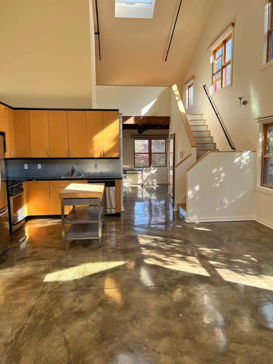 Apartment for rent at 2875 Glascock St #202, Oakland, CA 94601