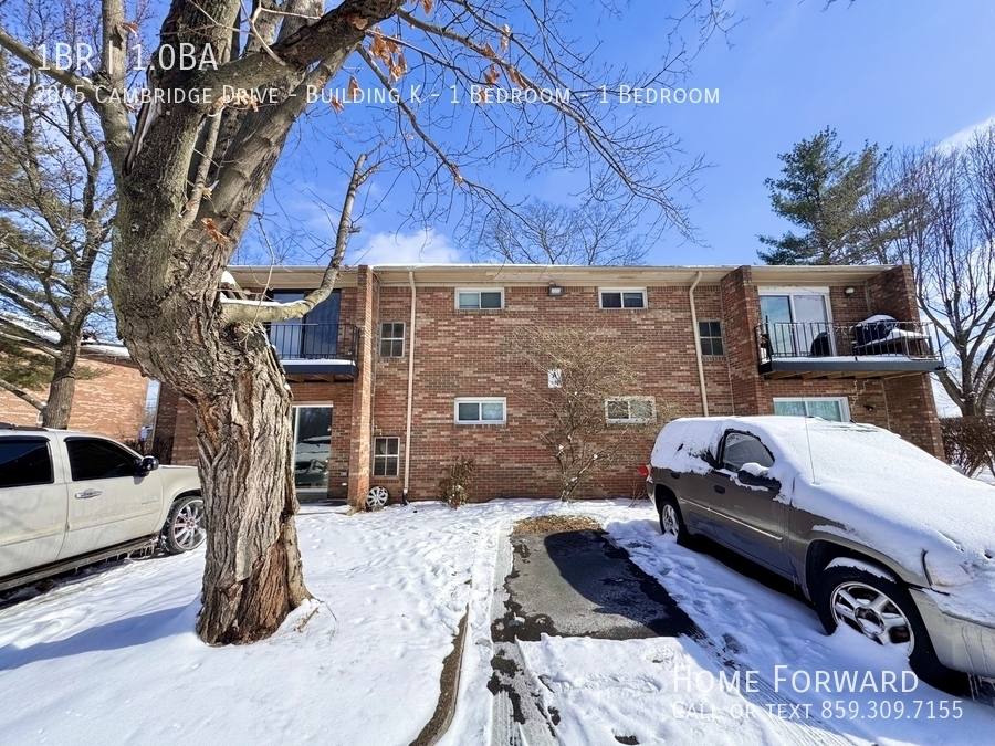 Apartment for rent at 2045 Cambridge Dr, Lexington, KY 40504