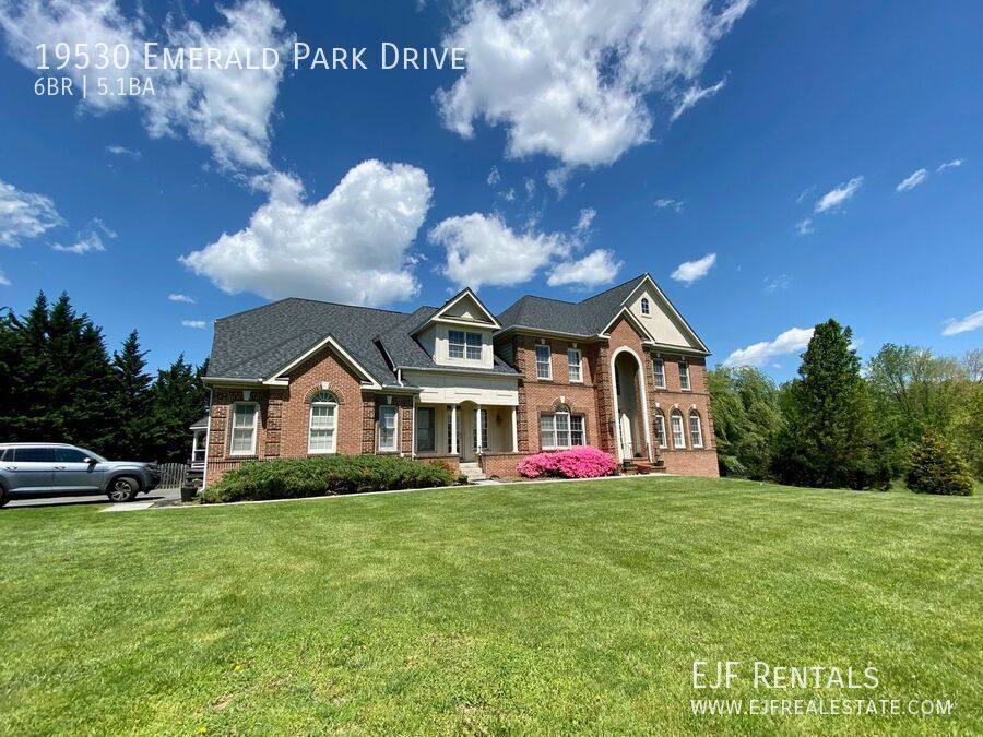House for rent at 19530 Emerald Park Dr, Leesburg, VA 20175