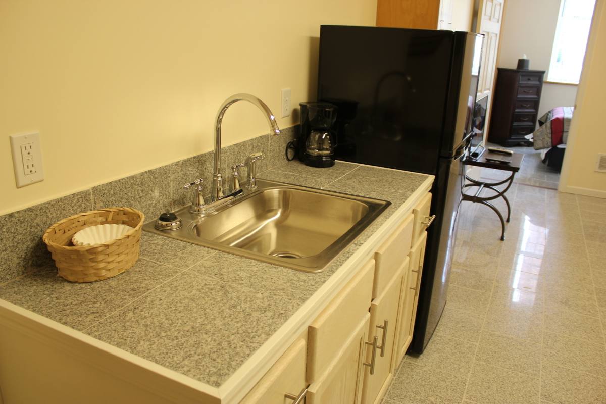 Apartment for rent at 123 N Main St, Fairfield, IA 52556