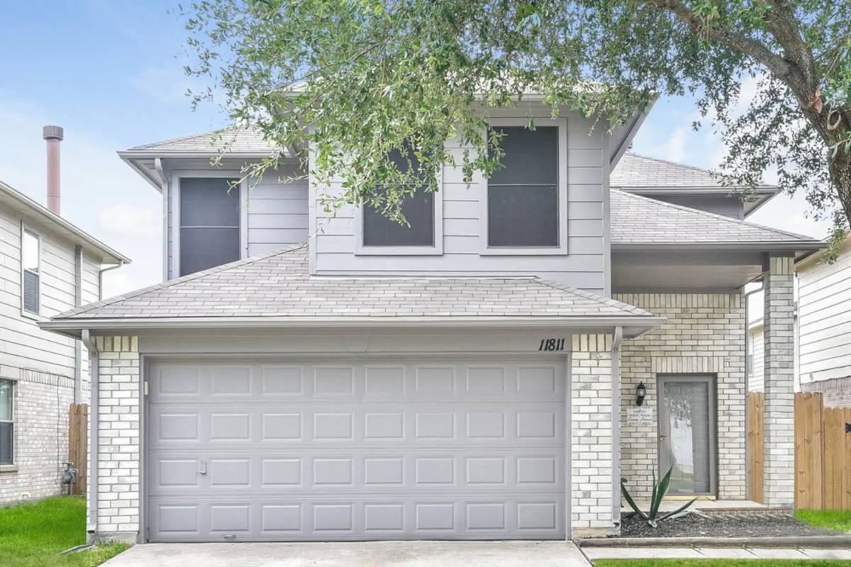 House for rent at 11811 Sunny Stream Dr, Tomball, TX 77375