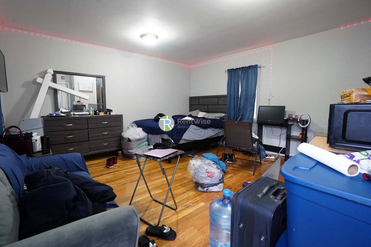 Apartment for rent at 763 Trueman Highway, Hyde Park, MA 02136