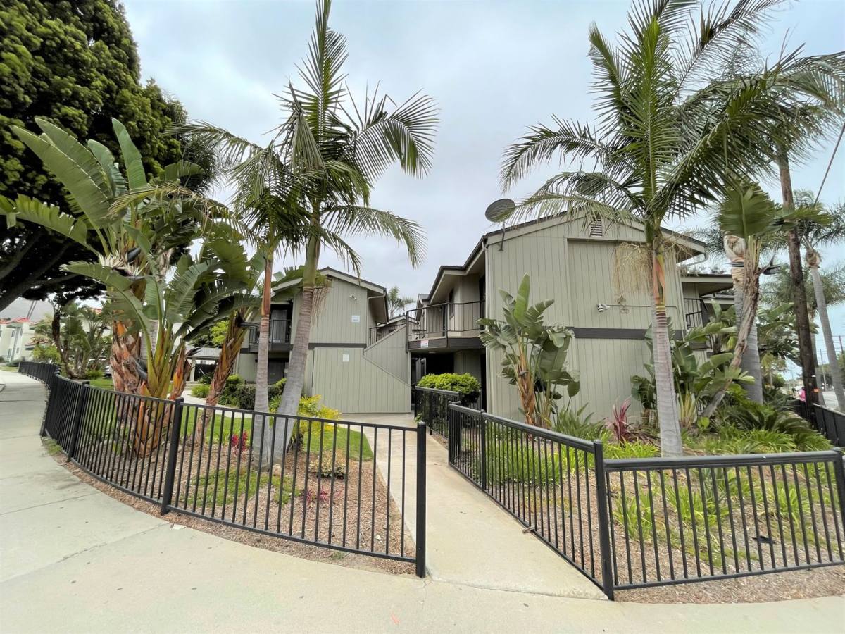 Apartment for rent at 6-22 Dakota, Ventura, CA 93001