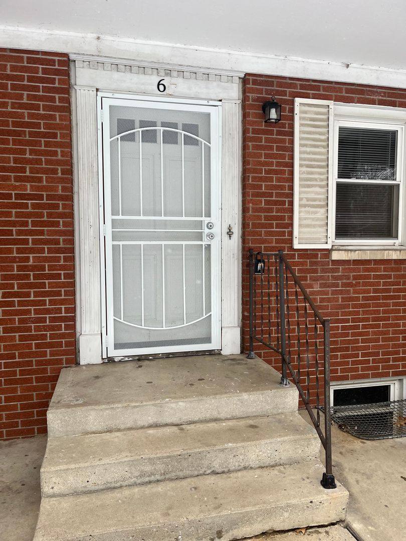 Apartment for rent at 1210 Hilltop Ave, Warsaw, IN 46580