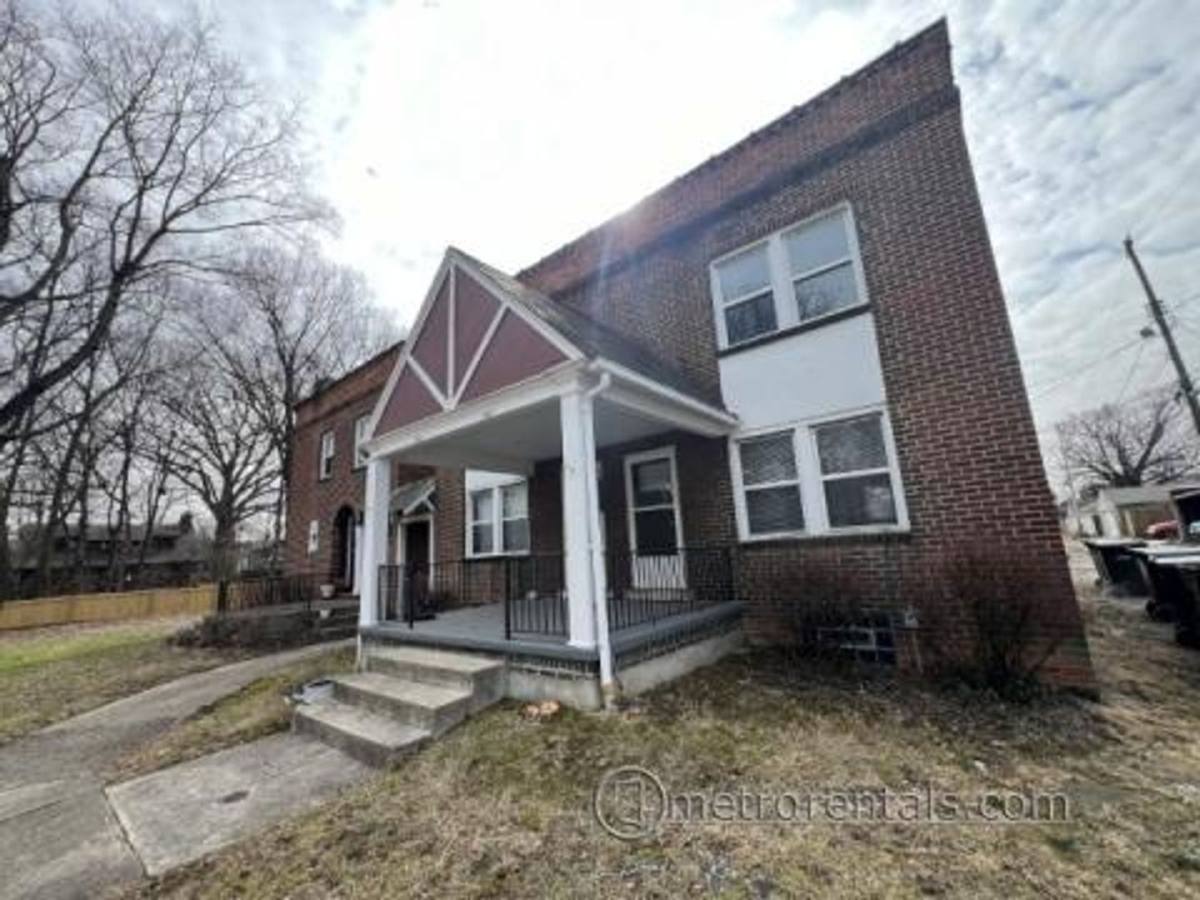 Apartment for rent at 385-387 Arcadia Ave, Columbus, OH 43202
