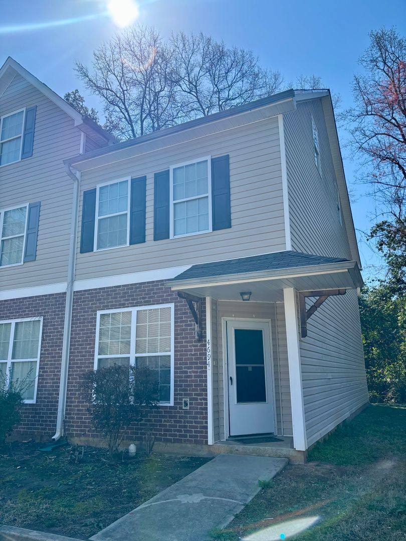 Townhouse for rent at 4694 Ernest Dr, Forest Park, GA 30297