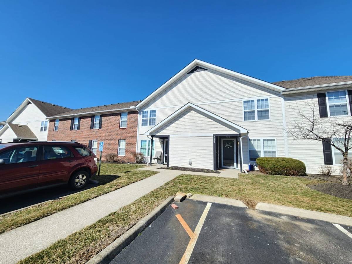 Condo for rent at 5598 Cypress Chase, Columbus, OH 43228