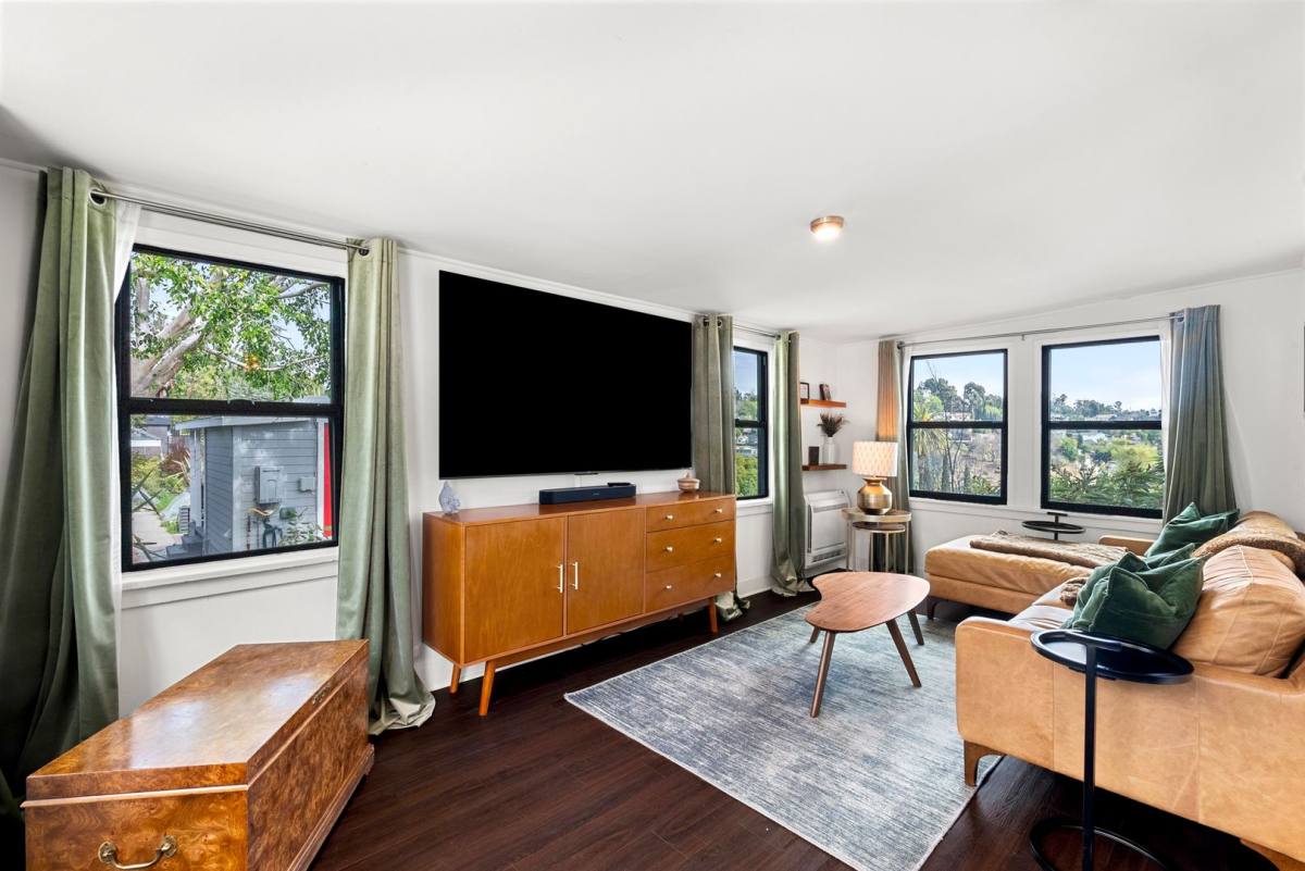 Apartment for rent at 2264 Duane St, Los Angeles, CA 90039