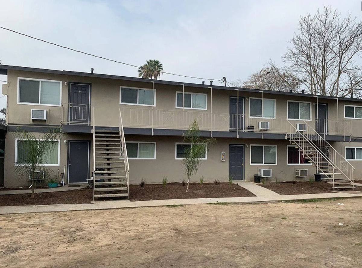 Apartment for rent at 4421 E Hedges Ave, Fresno, CA 93703