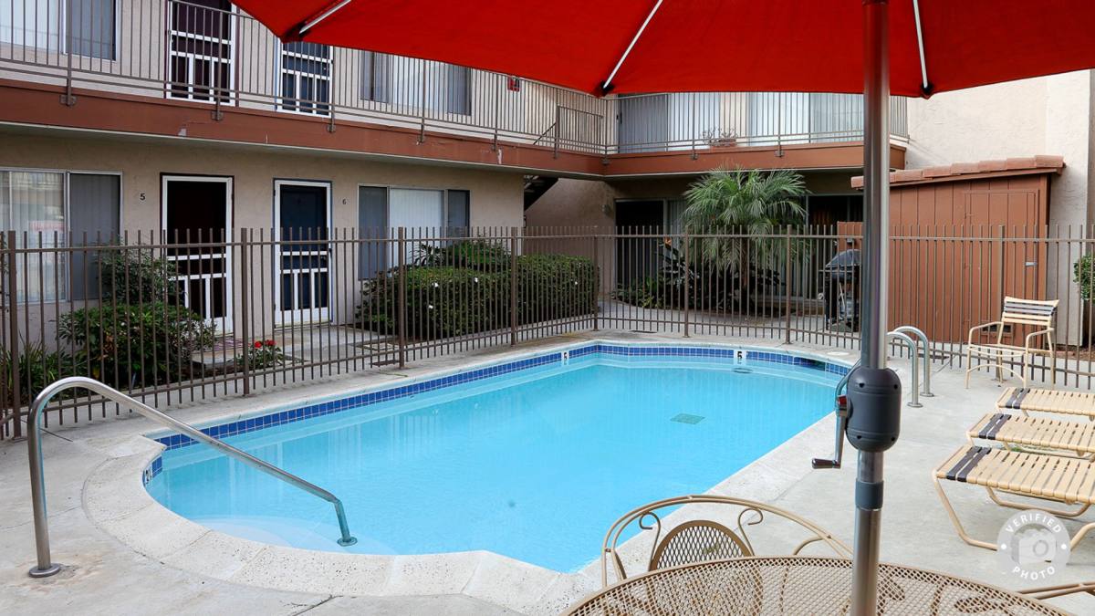 Apartment for rent at 2825 Hope Ave, Carlsbad, CA 92008