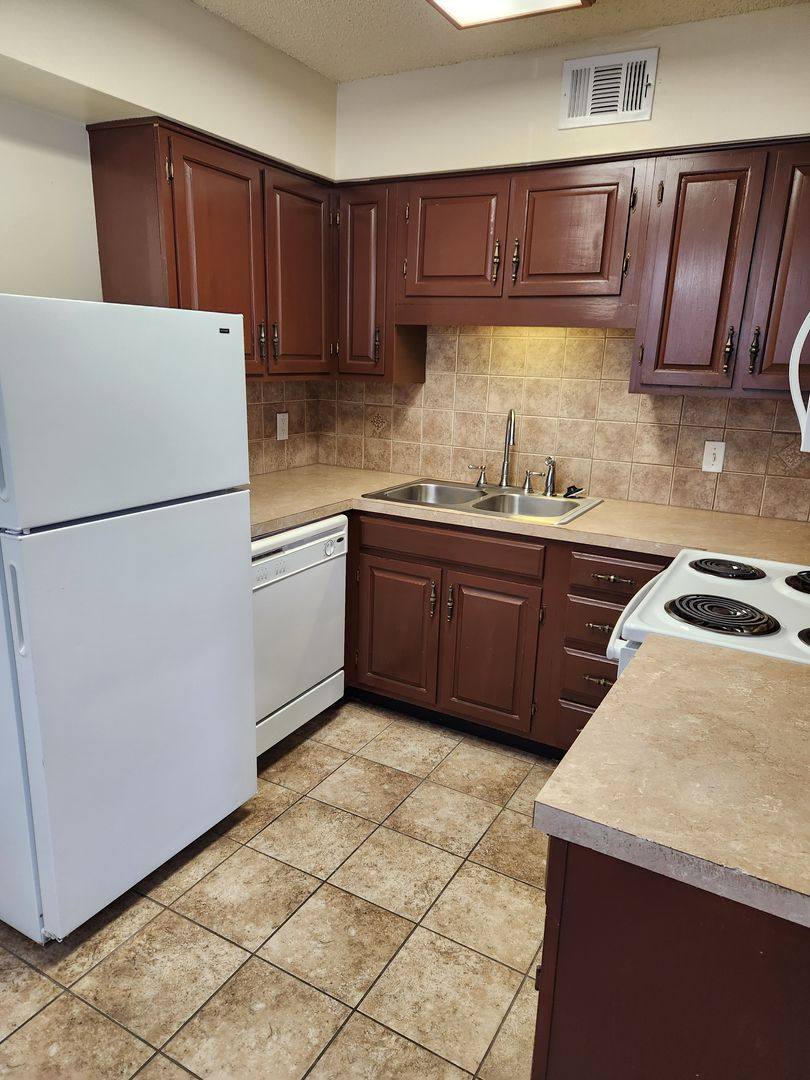 Apartment for rent at 1027 E 41st St, Tulsa, OK 74105