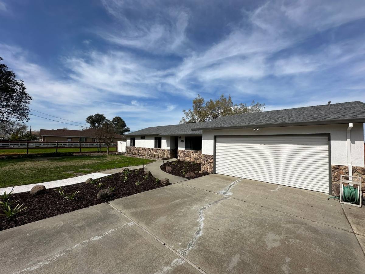 House for rent at 8007 Shasta Ave, Elk Grove, CA 95758