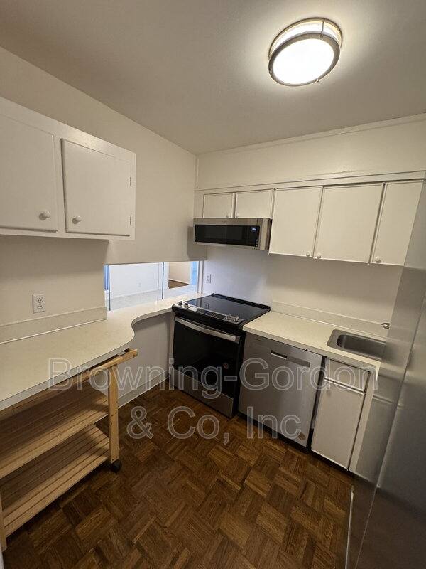 Condo for rent at 116 Harding Place #A-8, Nashville, TN 37205