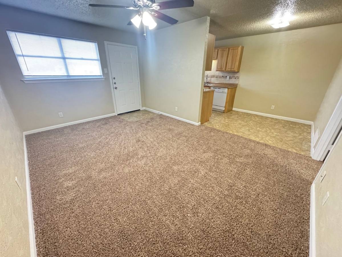 Apartment for rent at 1020 N Gilmer St, Killeen, TX 76541
