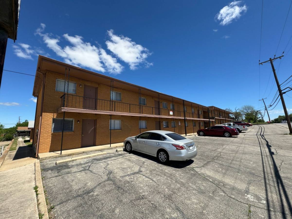 Apartment for rent at 807 W Hallmark Ave, Killeen, TX 76541