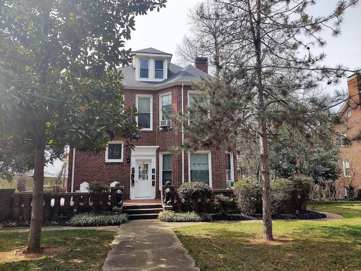 Apartment for rent at 414 S Washington, Shelby, NC 28150