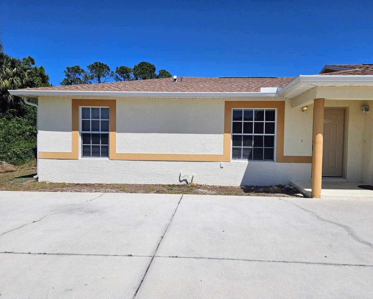 Townhouse for rent at 5014 Leonard Blvd S, Lehigh Acres, FL 33973