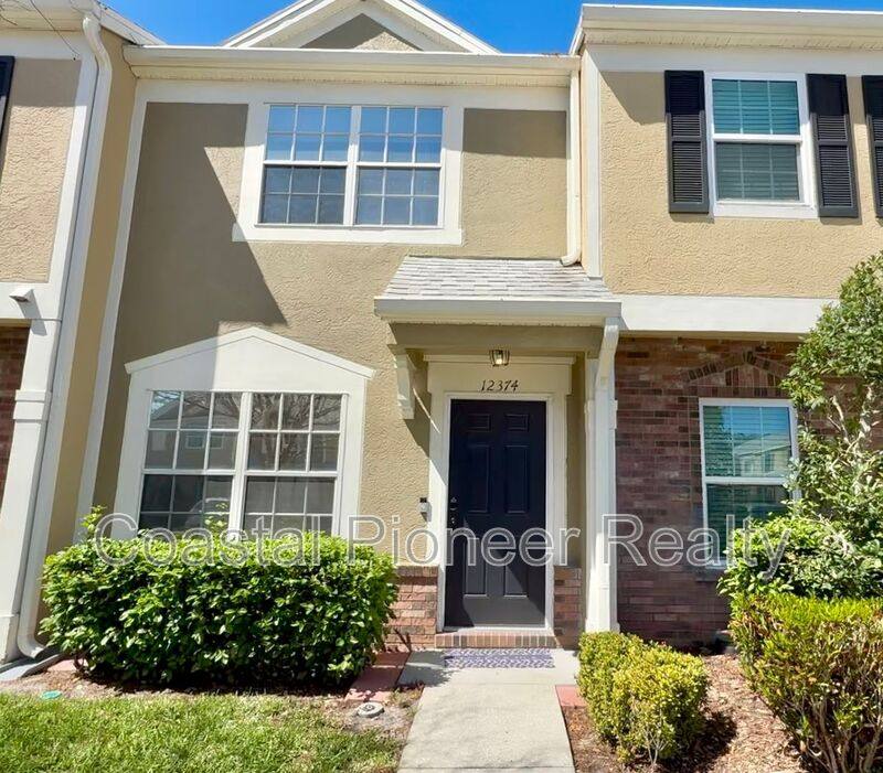 Townhouse for rent at 12374 Berkeley Square Dr, Tampa, FL 33626