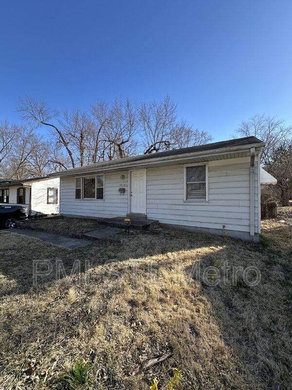 House for rent at 10118 Duke Dr, Saint Louis, MO 63136