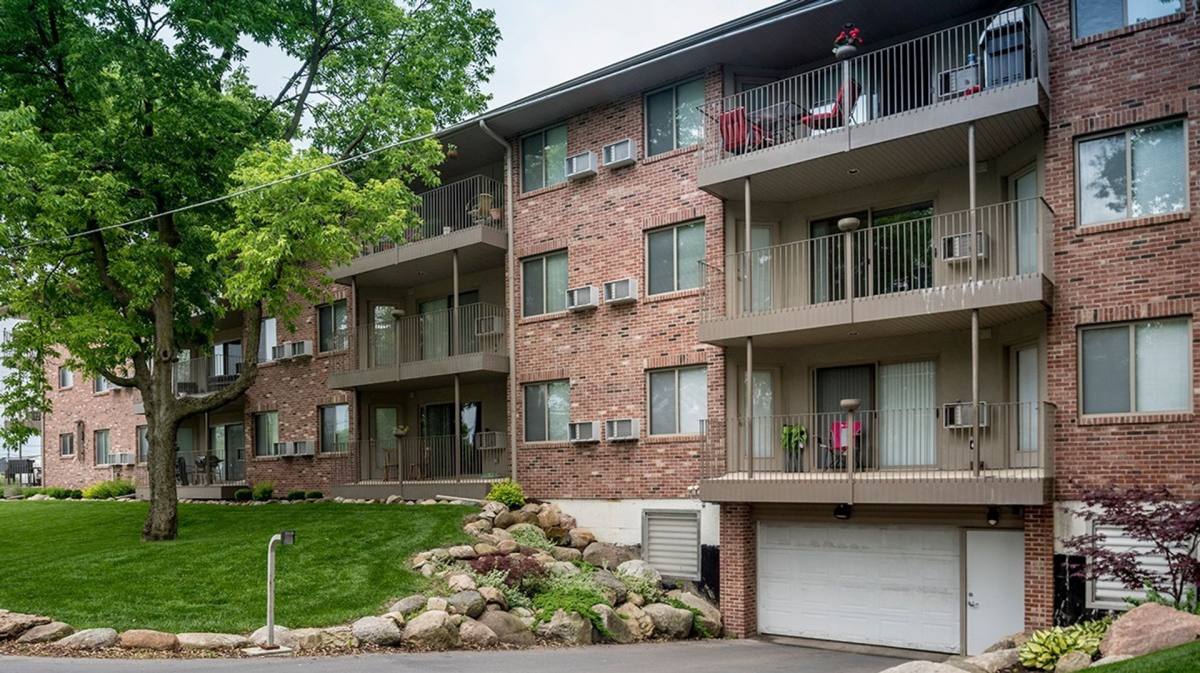 Apartment for rent at 600 E Ficklin St, Tuscola, IL 61953