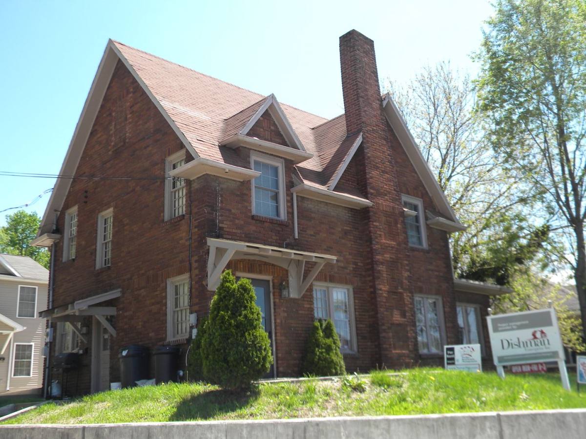 House for rent at 1601 S Walnut St, Bloomington, IN 47401