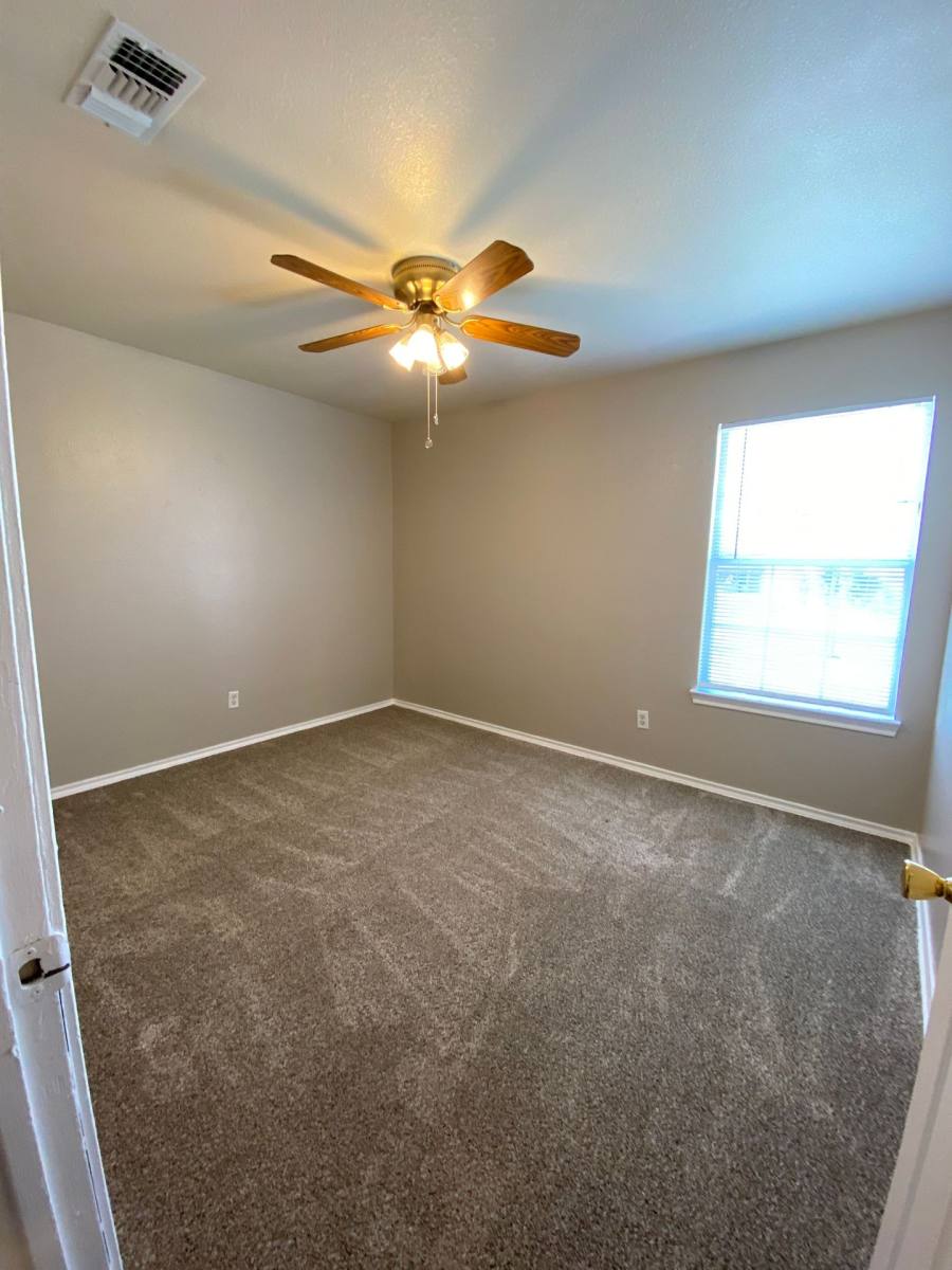 Apartment for rent at 701 Miracle Lane, Cleburne, TX 76033