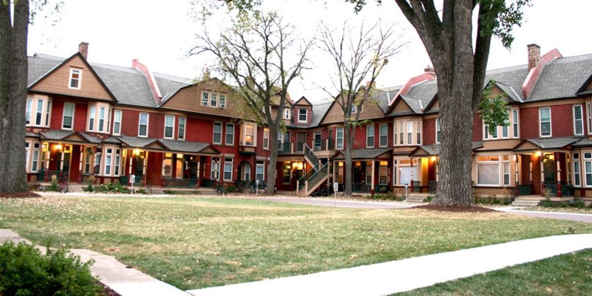 Apartment for rent at 1022 University Ave, Minneapolis, MN 55414