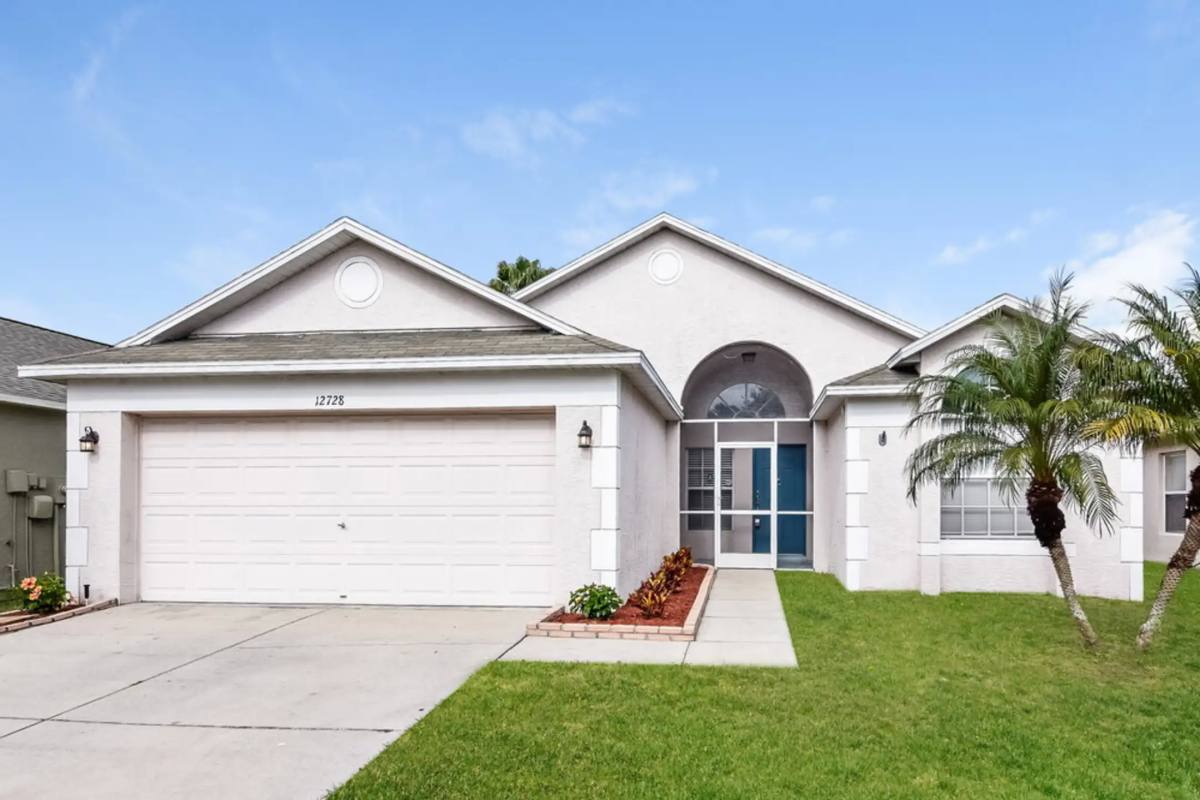 House for rent at 12728 Lake Vista Dr, Gibsonton, FL 33534