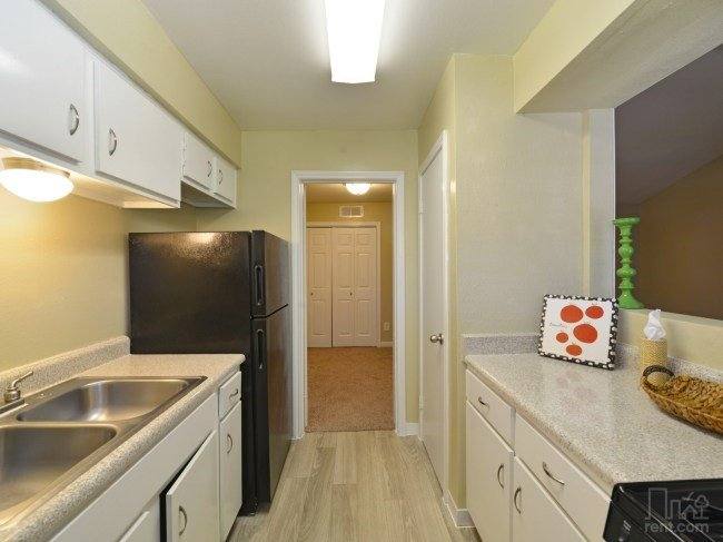 Apartment for rent at 18290 Upper Bay Rd, Houston, TX 77058