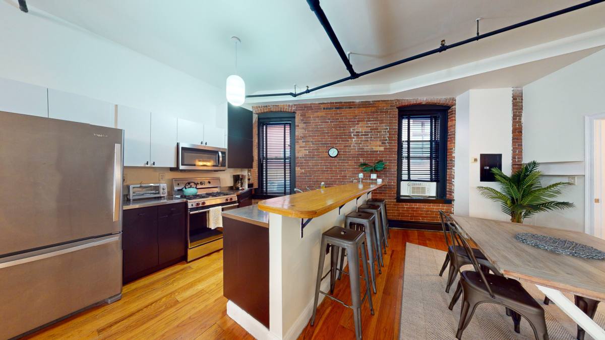 Apartment for rent at 19 Stanhope St #1B, Boston, MA 02116