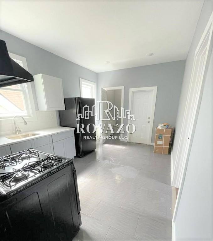 Apartment for rent at 158 Ridgewood Ave #1B, Newark, NJ 07108