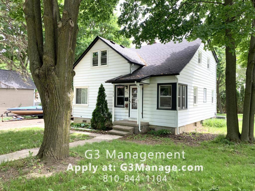 House for rent at 515 W Brooks St, Howell, MI 48843