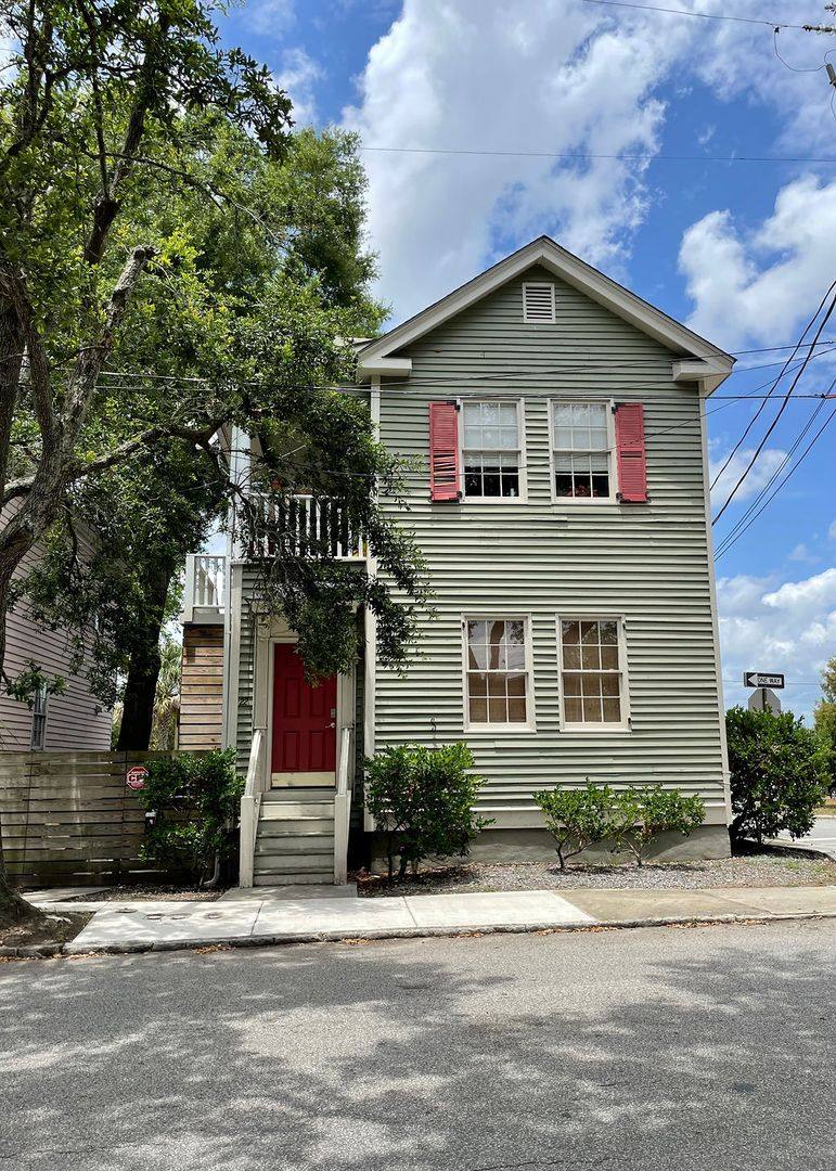 House for rent at 22 Cooper St, Charleston, SC 29403