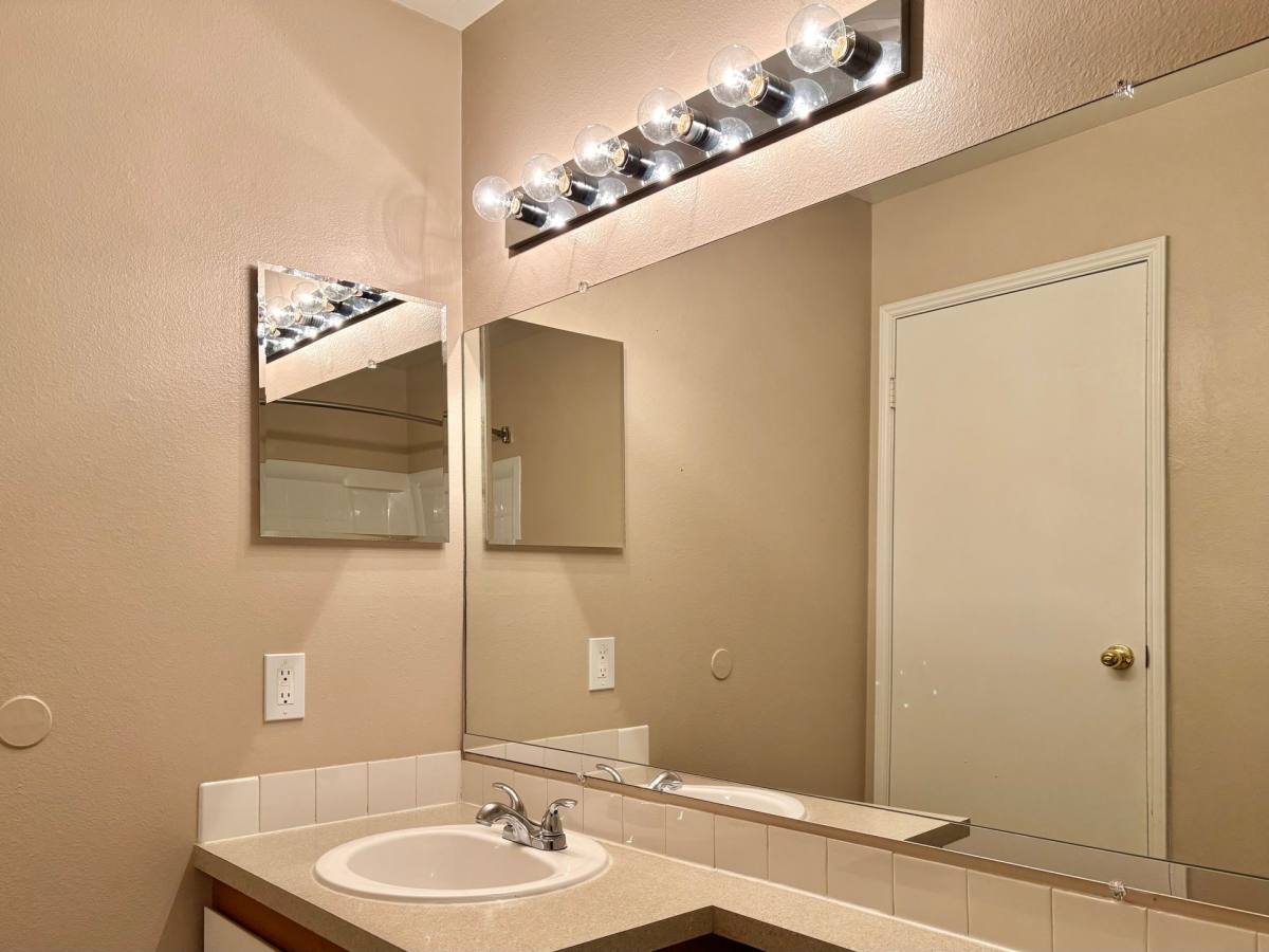 Apartment for rent at 11408 SE 90th Ave, Happy Valley, OR 97086