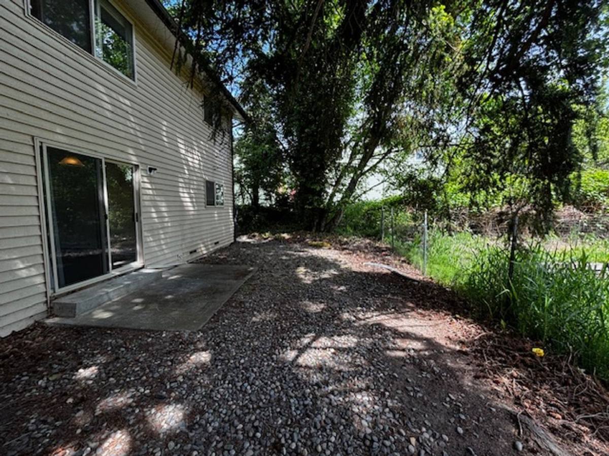 Apartment for rent at 1315 21st St, Bellingham, WA 98225