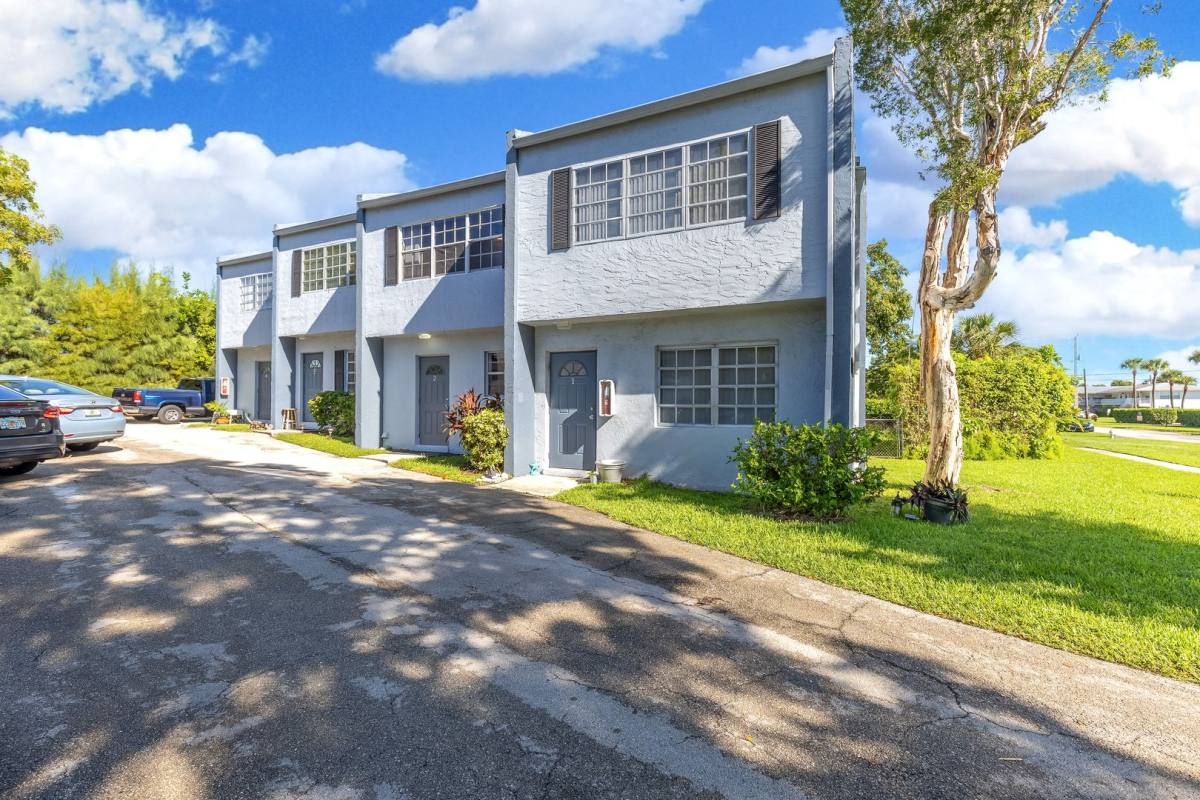 Townhouse for rent at 1783 NW 15th Vista, Boca Raton, FL 33432