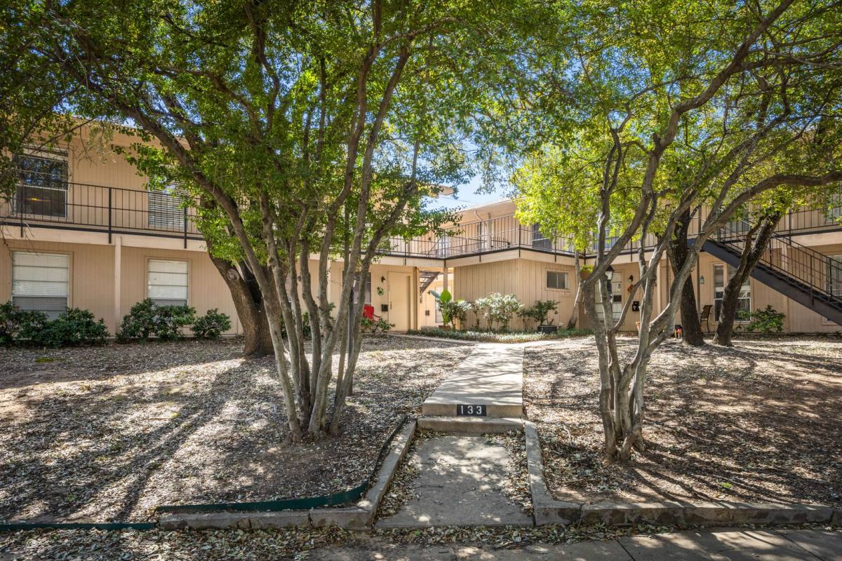 Apartment for rent at 133 N Bailey Ave, Fort Worth, TX 76107
