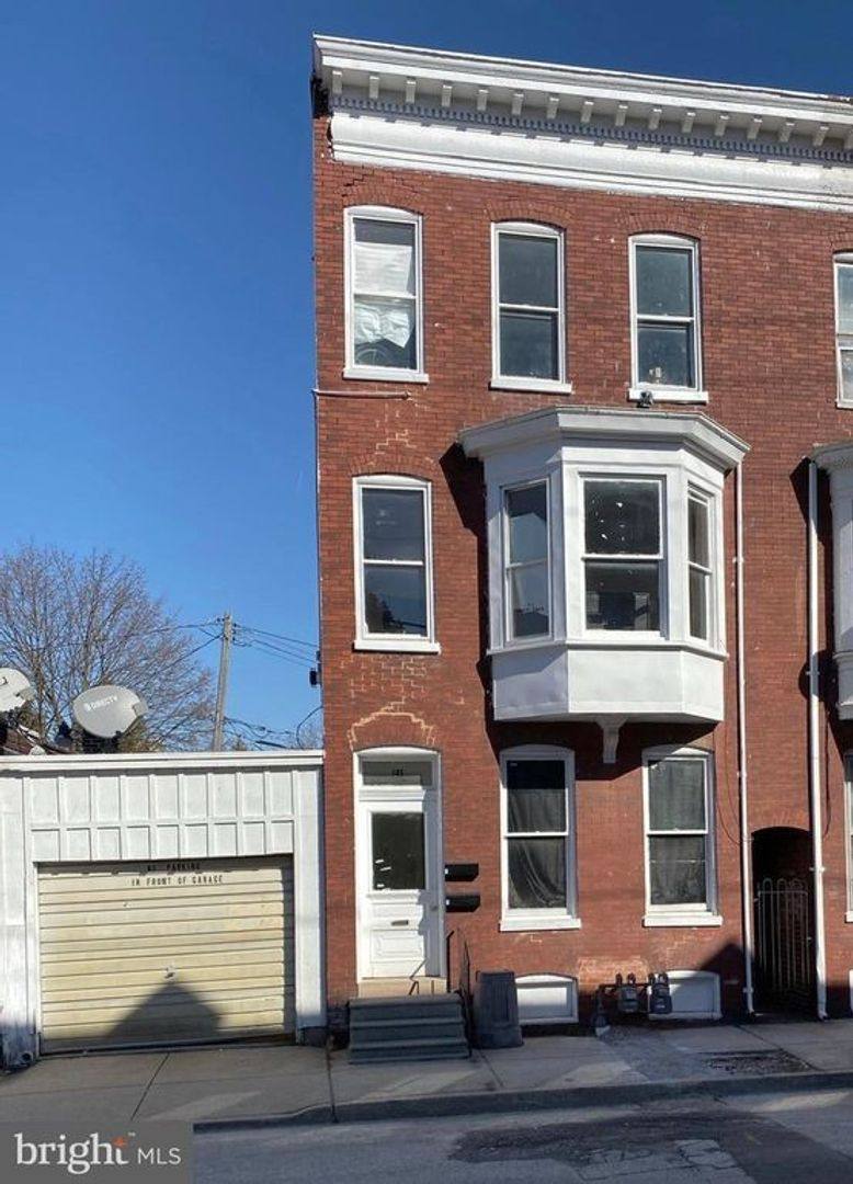 Apartment for rent at 21 S Hartley St, York, PA 17401