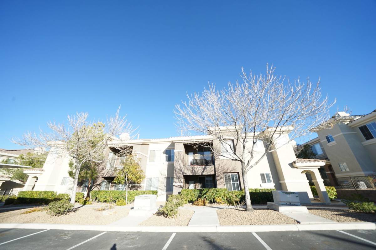 Apartment for rent at 9050 W Warm Springs Rd, Las Vegas, NV 89148