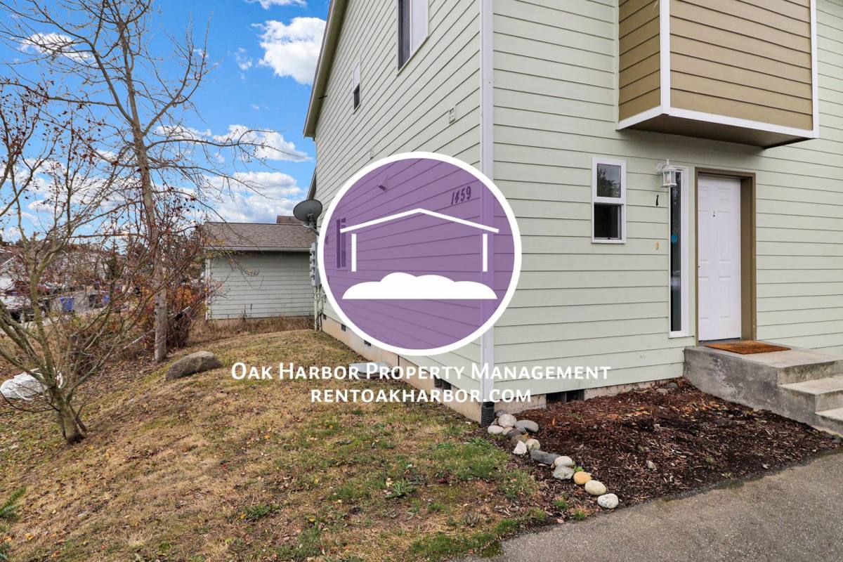 Apartment for rent at 1459 NW Elwha St, Oak Harbor, WA 98277