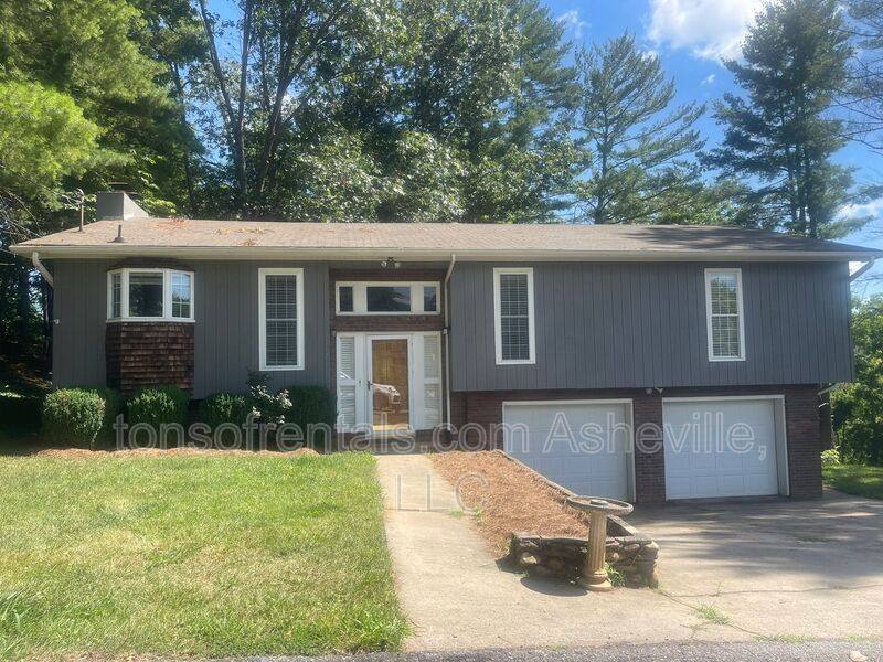 House for rent at 7 Timberline Rd, Canton, NC 28716