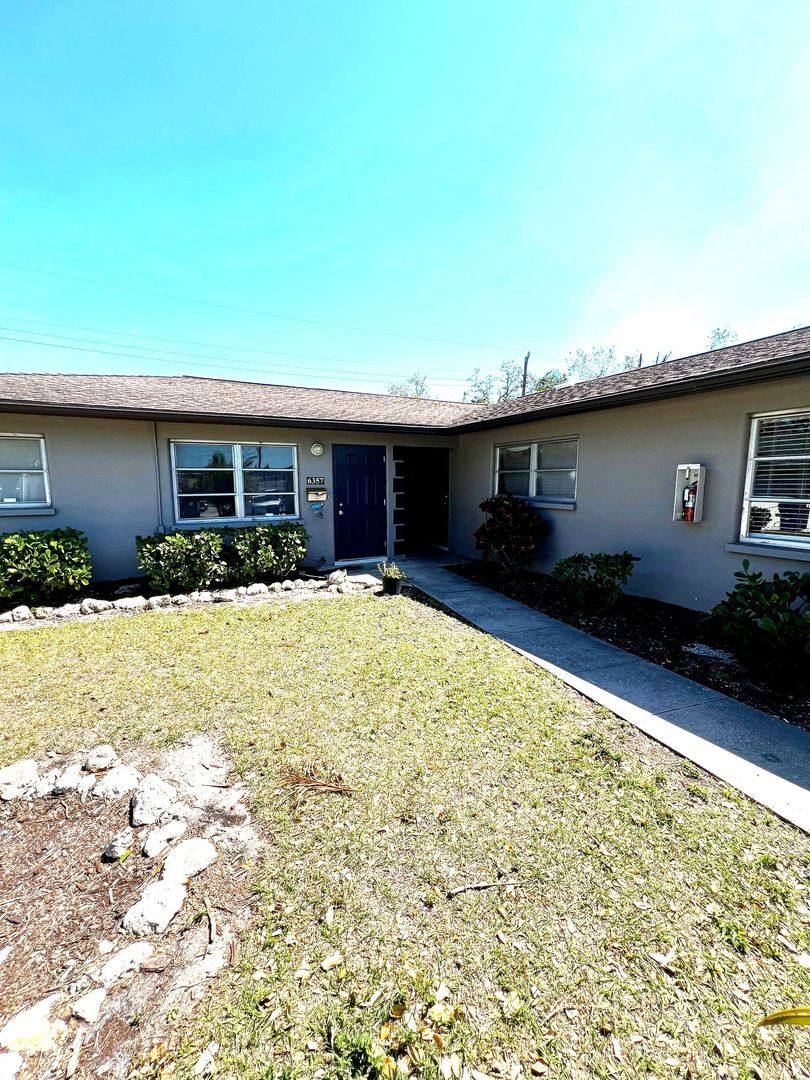 Apartment for rent at 6351-6357 Gateway Ave, Sarasota, FL 34231