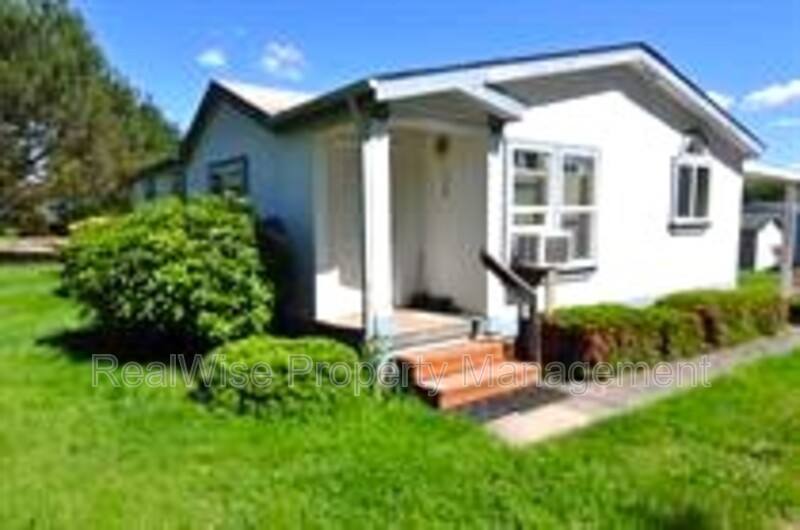House for rent at 120 Woodland Dr, Winston, OR 97496