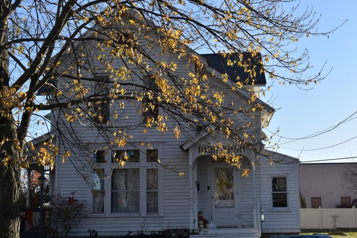 House for rent at 249 S Church, Bowling Green, OH 43402