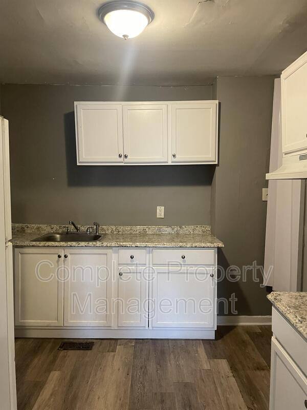House for rent at 6629 Grasselli Rd, Fairfield, AL 35064