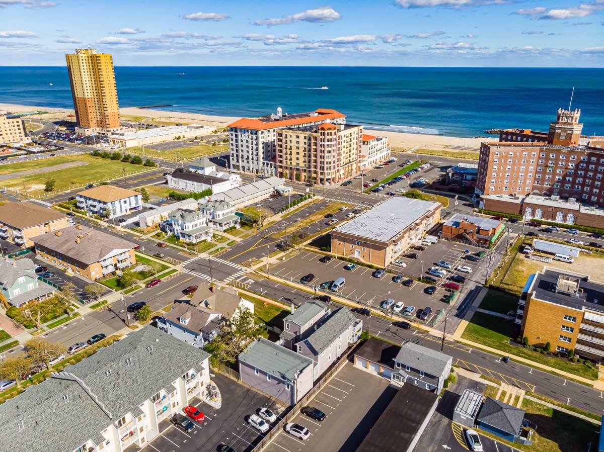 Apartment for rent at 1411 Webb St, Asbury Park, NJ 07712