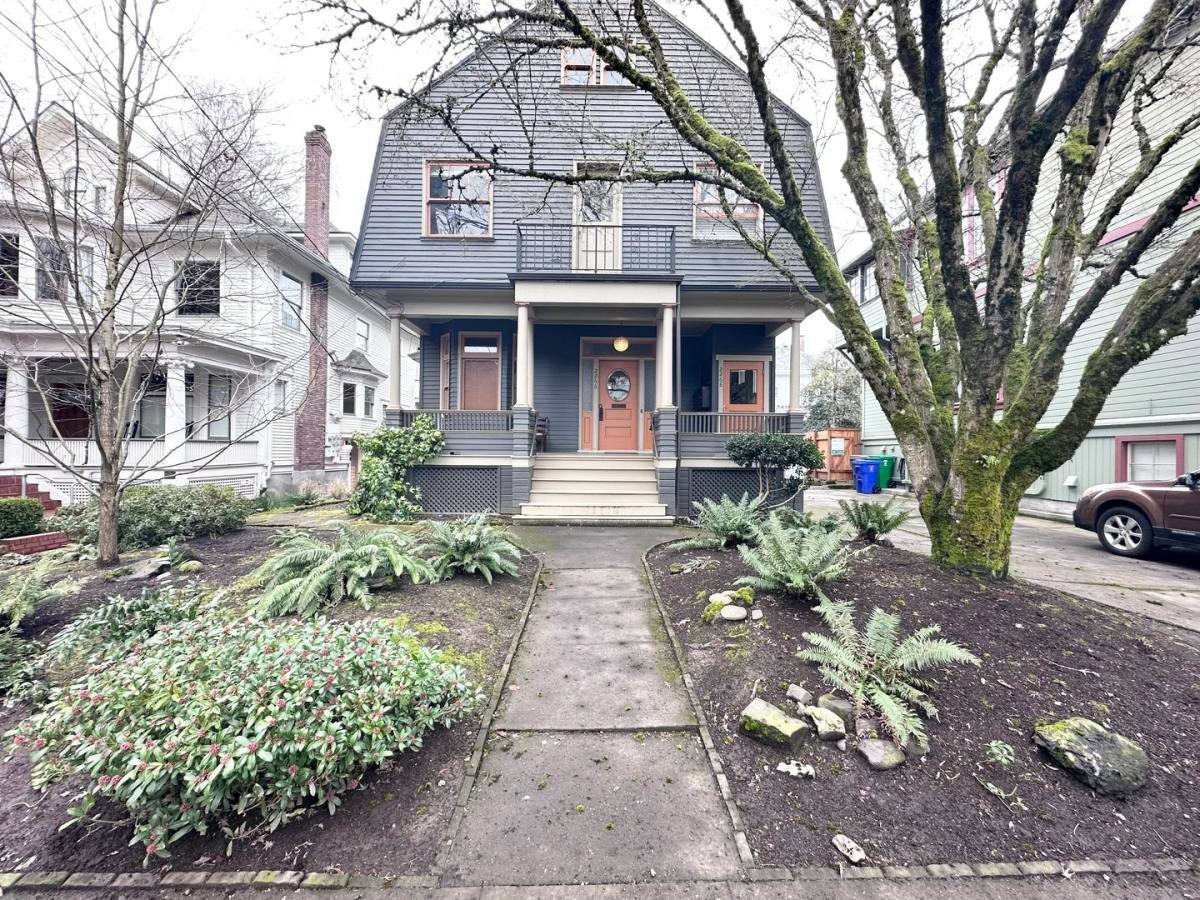 Apartment for rent at 2266 NW Johnson St, Portland, OR 97210