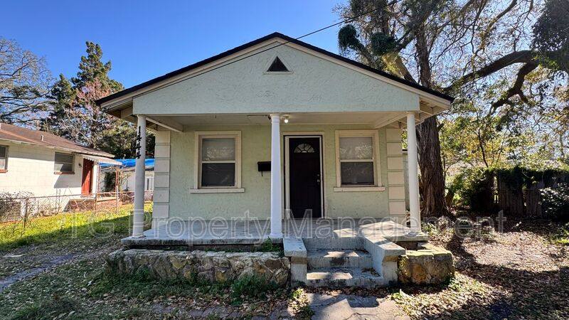 House for rent at 1444 E 12th St, Jacksonville, FL 32206