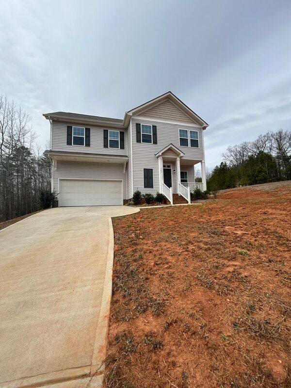 109 Big Bertha Dr, Statesville, NC 28677